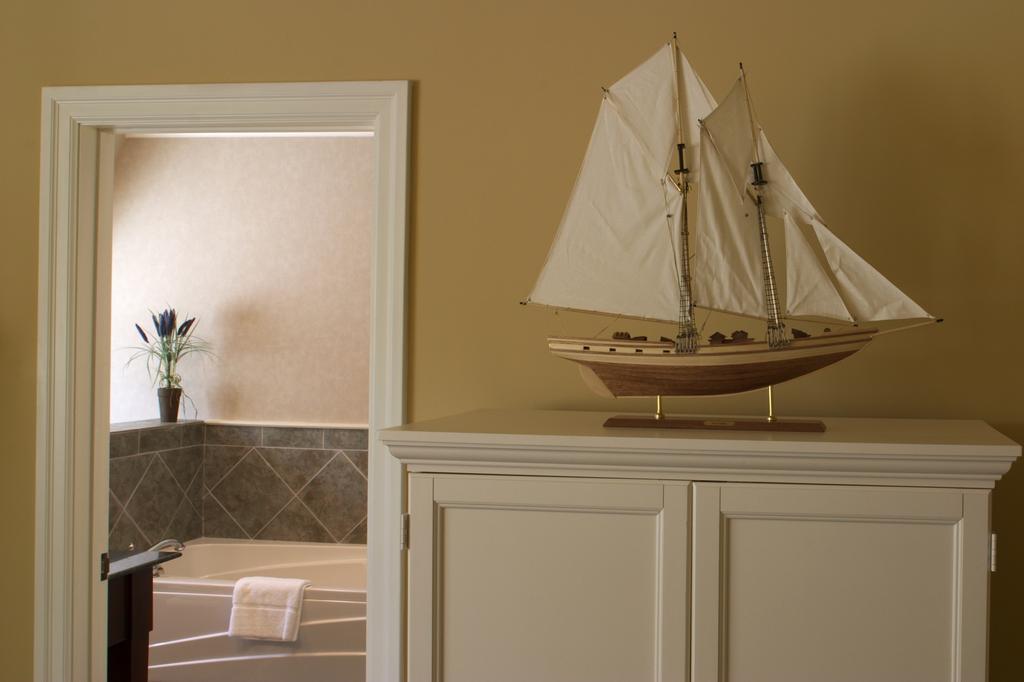 Hotel Harbour House Niagara-on-the-Lake Esterno foto